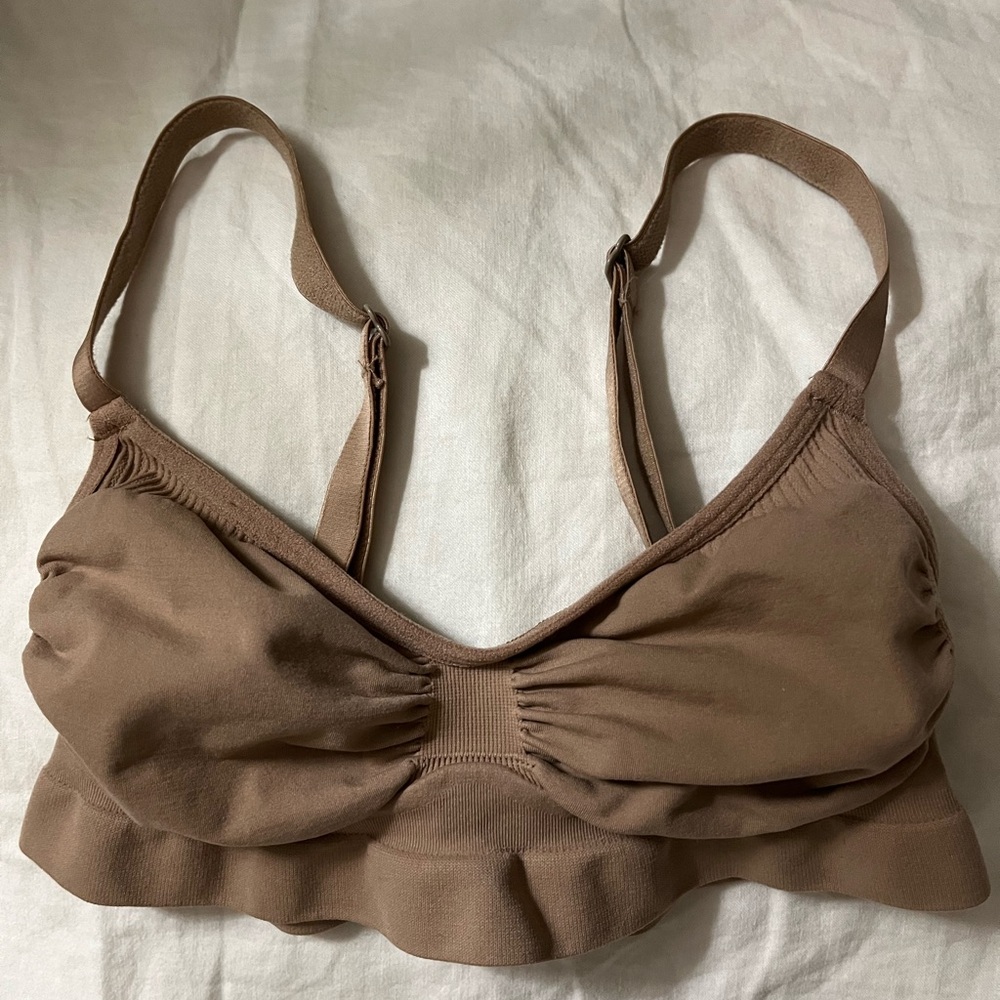 Skims Seamless Brown Wireless Bralette - Comfortable Everyday Support